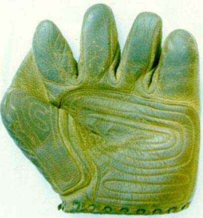 1924-26 Spalding F3 Fielders Choice Tornado Palm Full Web Front